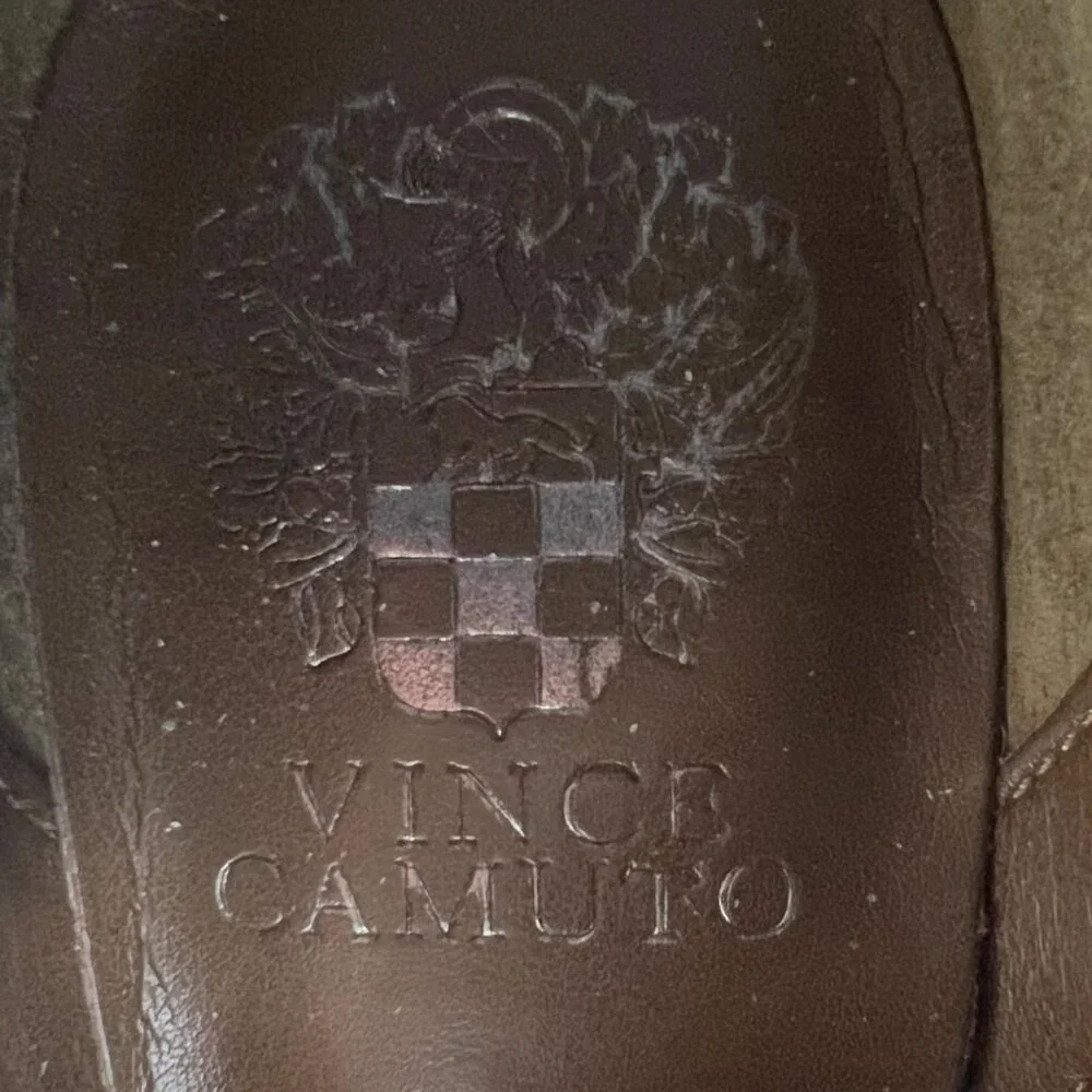 Vince Camuto Fernlee Pumpernickel Perforated Tan Brown Suede Ankle Boots Size 7M - Picture 6 of 8